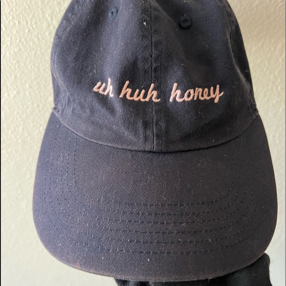Navy blue baseball cap with peach writing “uh huh honey”. One size fits all. - Picture 2 of 4